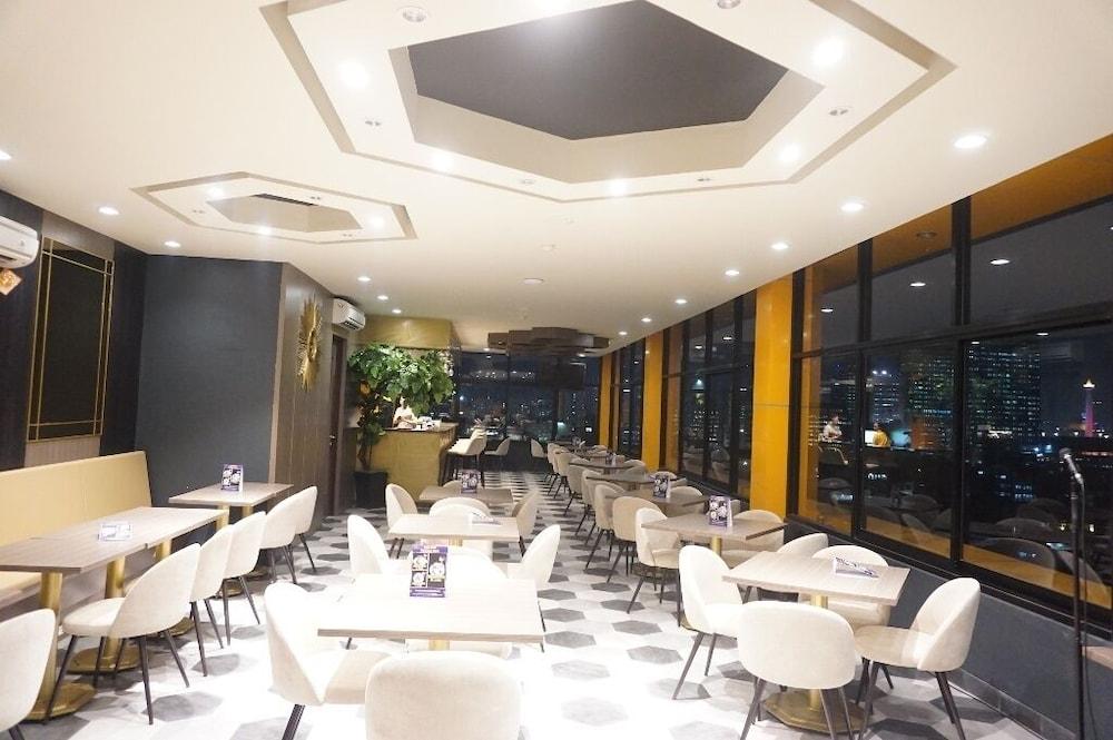 Arthama Tanah Abang Jakarta Buitenkant foto