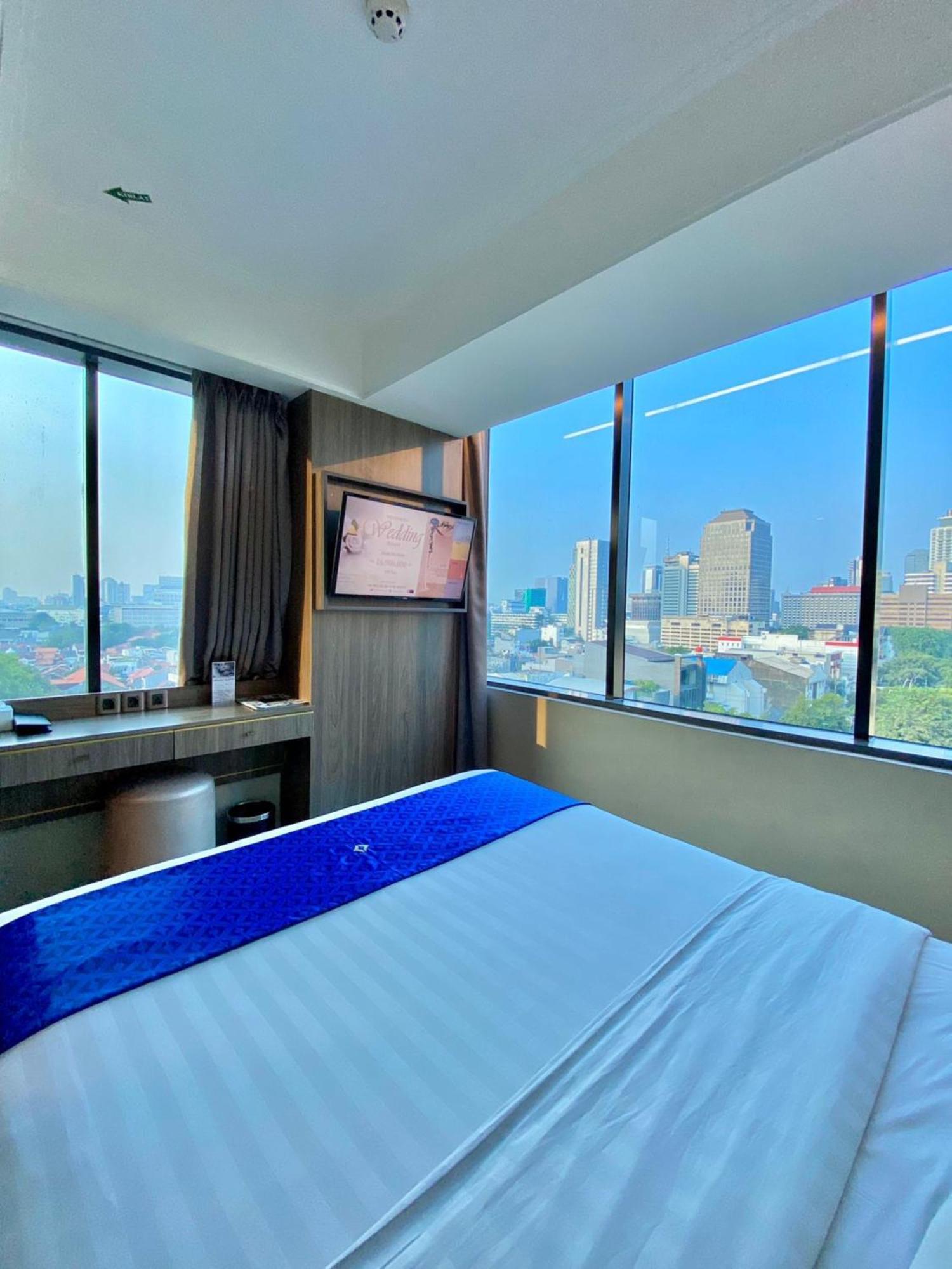 Arthama Tanah Abang Jakarta Buitenkant foto