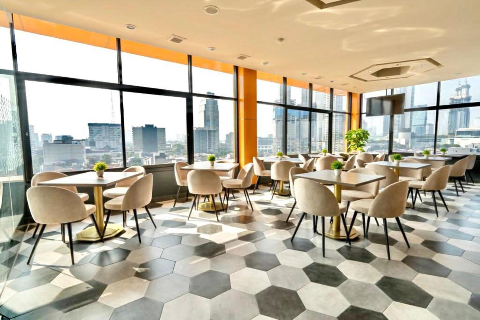Arthama Tanah Abang Jakarta Buitenkant foto